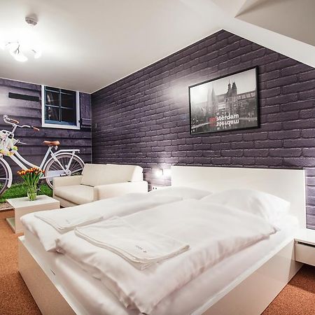 Hotel Relax21 Uhersky Ostroh Zimmer foto