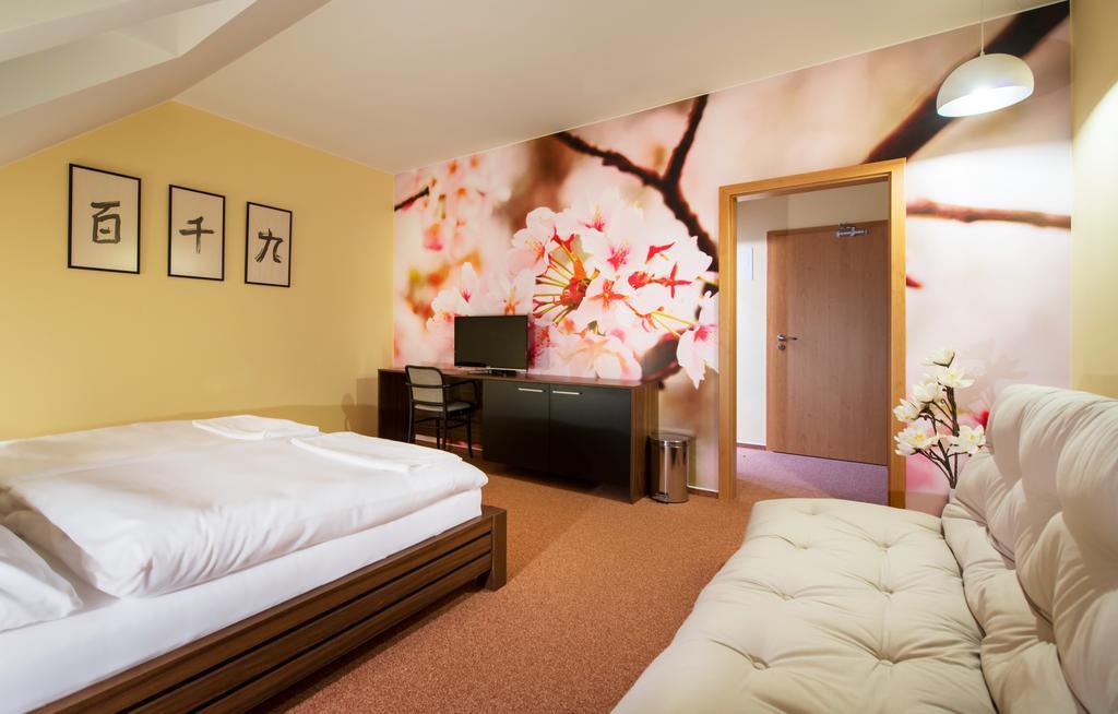 Hotel Relax21 Uhersky Ostroh Zimmer foto