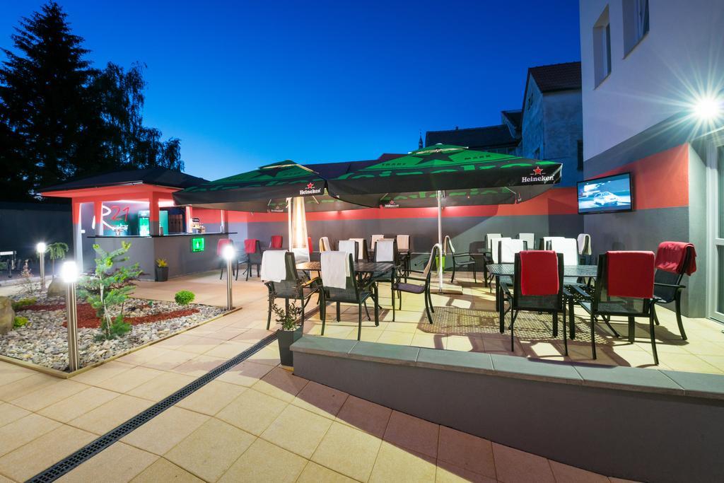 Hotel Relax21 Uhersky Ostroh Exterior foto